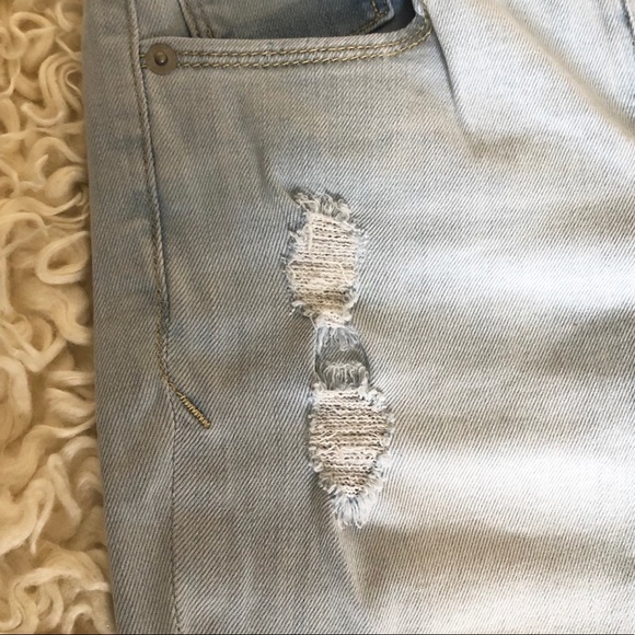 Express Light Wash Jeans - Picture 6 of 6